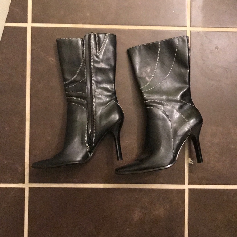 Amanda Smith - image 2